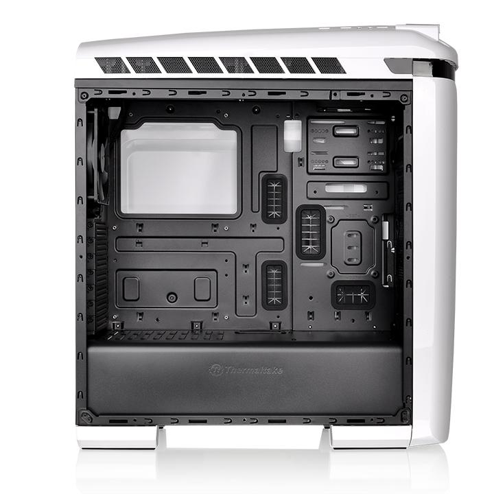 Versa C22 RGB發光開窗機殼 (雪白版)