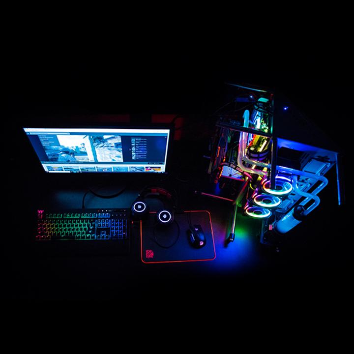 TT Premium X1 RGB Cherry MX 機械式銀軸電競鍵盤