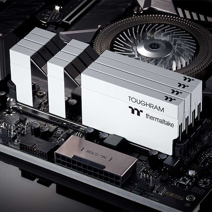 鋼影 TOUGHRAM 記憶體 White DDR4 4000MHz 16GB (8GB x 2) 白色